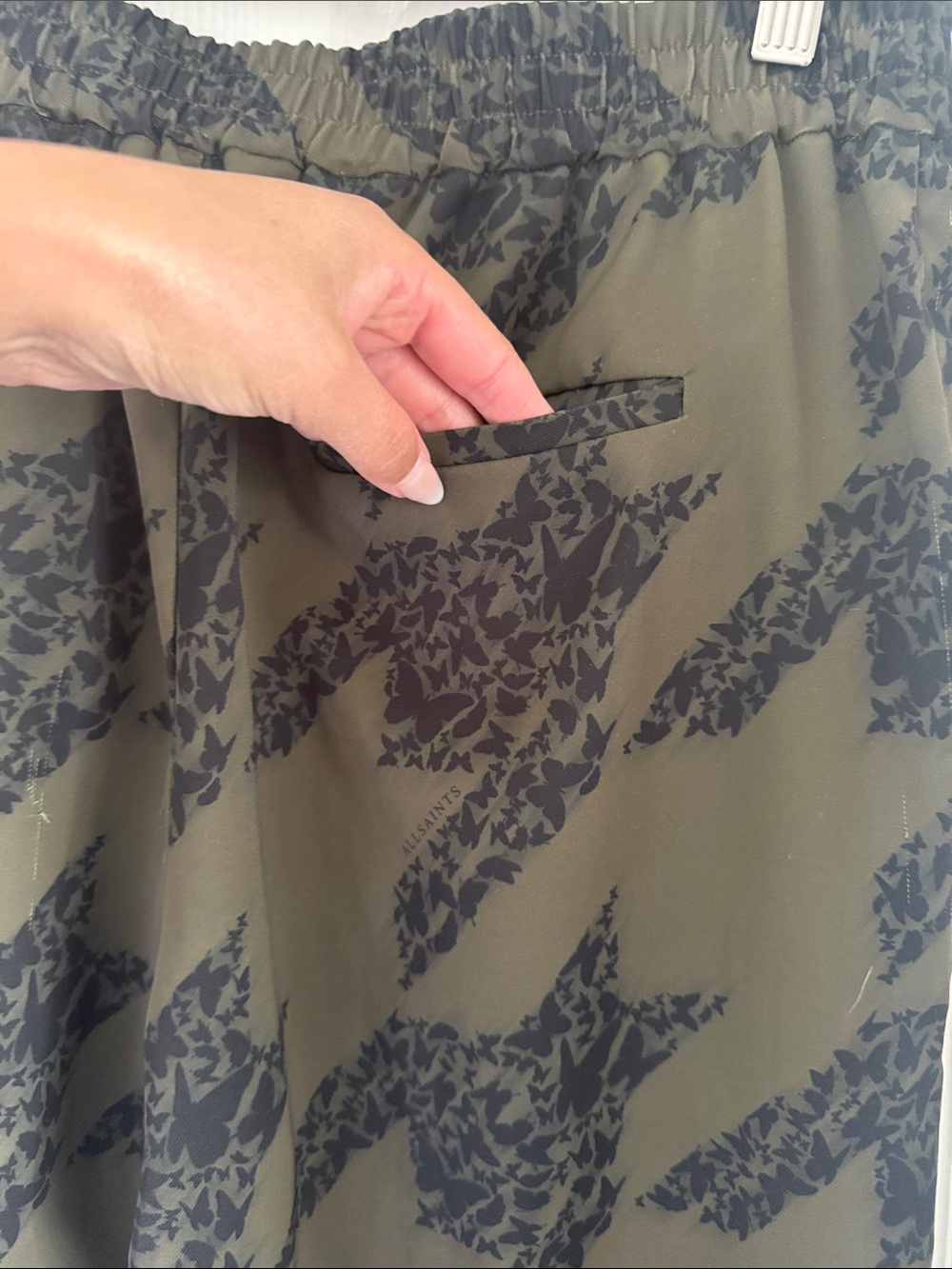 AllSaints Women’s Olive Green Black Print Tapered Pants Size 6 NWT - Picture 9 of 11